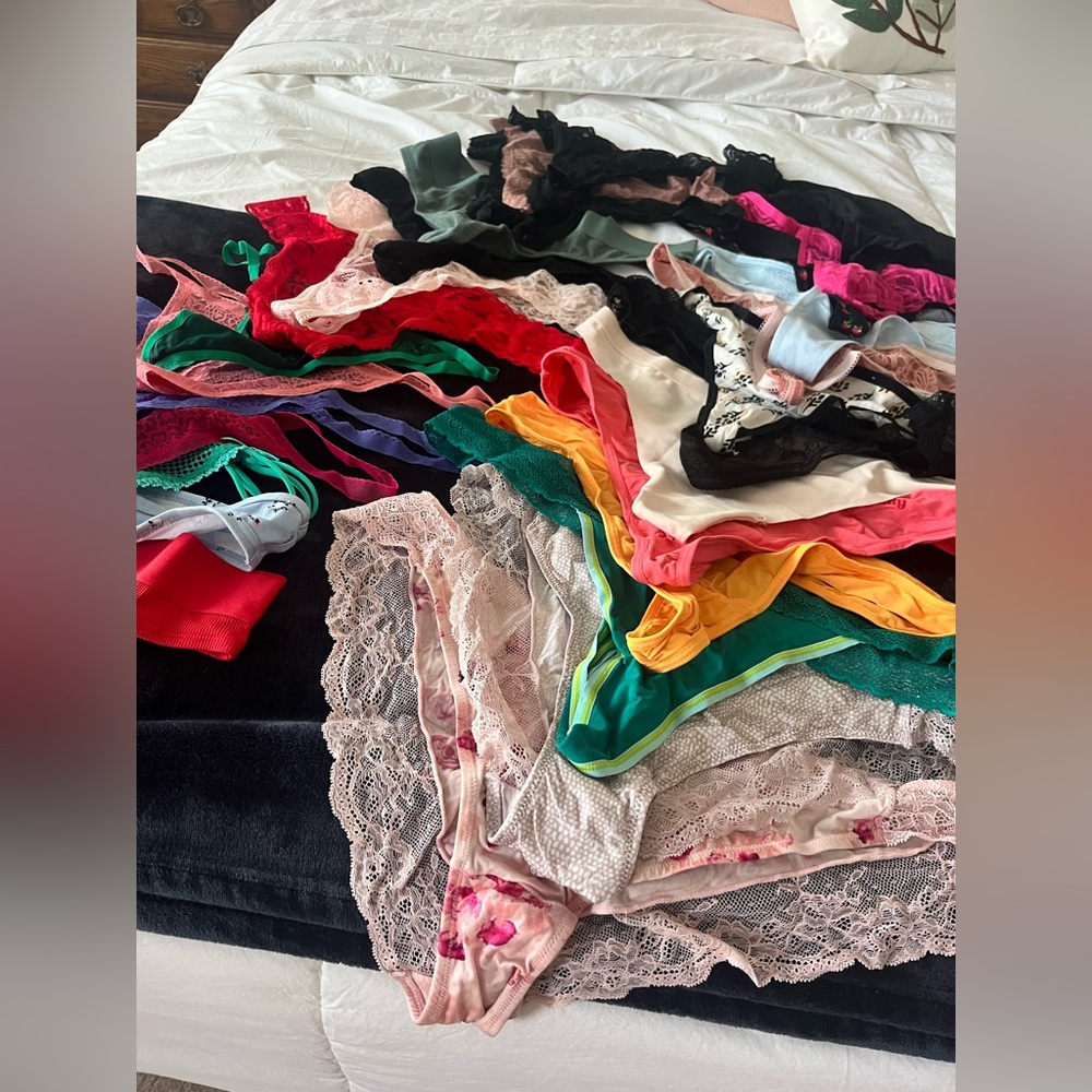 30 pairs of thong panties sz XL